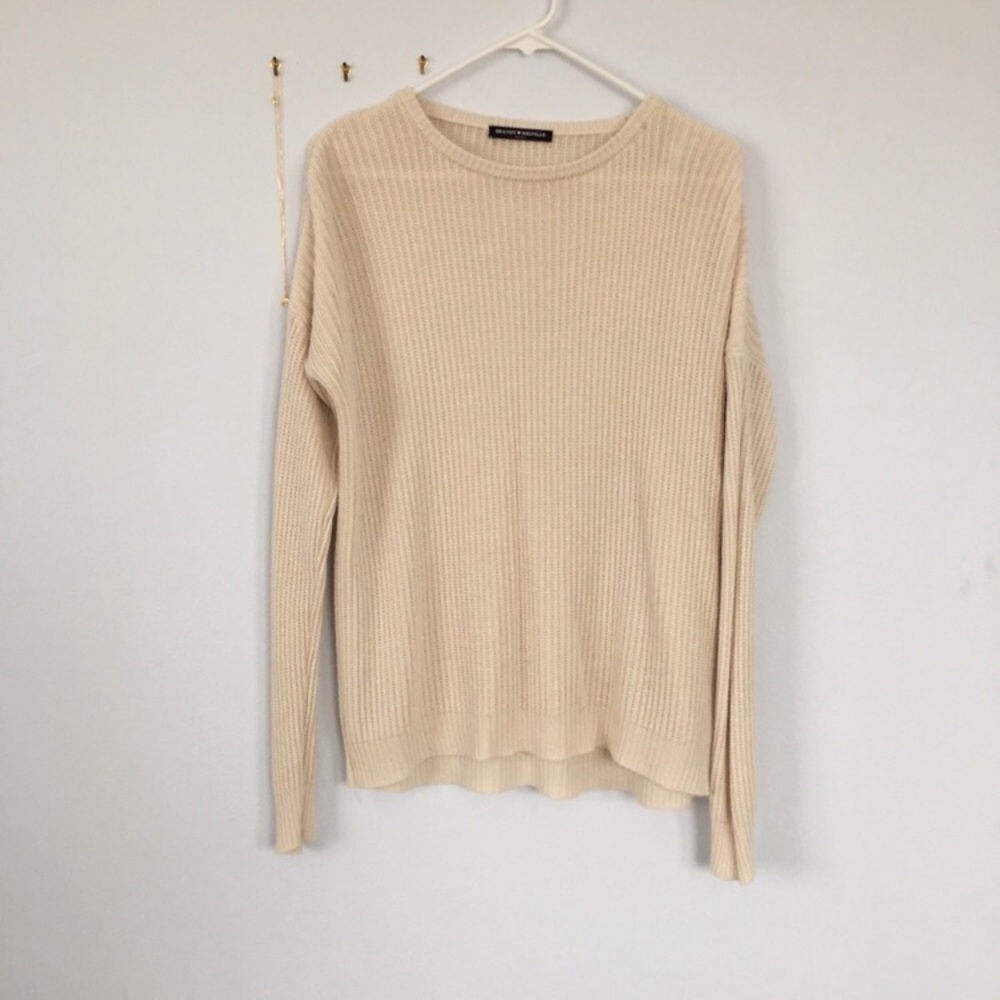 Brandy Melville Sweater - Picture 1 of 3
